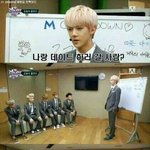 [EXO] 준면이 다리 내가 발로<b>차면</b>