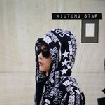 [시우민] 141121 김포공항 <b>모찌</b>민석>.<