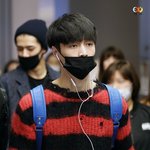 [레이] 씽이 예쁜니트 입고 천사같이 웃는다 ㅋㅋㅋ