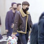 [타오] 센케같이 입고 <b>미니마우스</b> 백을 든...