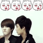 [EXO] <b>최애</b>한테키스하고욕먹기vs집에서쇼탐보면서<b>치킨</b>먹기