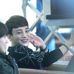 [EXO] <b>뒤</b>에서 커피를쏟았다 