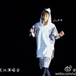 [EXO] <b>삭막</b>한 판에서 피는 한떨기 시우민.