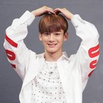[EXO] 사투리 쓰는 애들아 나 궁금한거 있는데