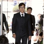 논란으로 <b>증인</b>출석하는 이병헌