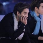[EXO] <b>종이</b>니는 여친이 짧은거 입으면