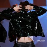 [EXO] 종인이 허리는 볼때마다 마음 <b>아픔</b>