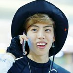<b>몽환</b>적 컬러렌즈 낀 男아이돌