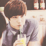 [EXO] <b>종이</b>니는 여자애랑 장난쳐주겠지