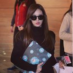 [추억파리여] 일본 <b>출국때</b> 위안부 클러치 들고간 아이돌