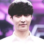 [EXO] 레이 얼굴형이 조금 아쉽지않냐