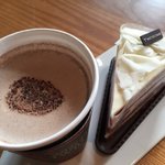 투썸 겨울음료 <b>카카오</b>티라떼 전격분석!