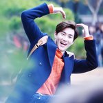 [EXO] 오늘 애들 다 <b>렌즈낌</b>?