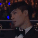 [EXO] 헐슈발씽이 입술꺄무는움짤나옴