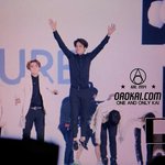 [exo] 김종인ㅋㅋㅋ상받아서 존나 <b>신남</b>ㅋㅋㅋㅋㅋ
