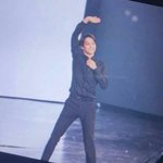 [exo] 얘들아 <b>종인</b>이 단추 풀었데..