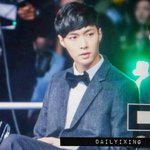 [레이] 안녕 겸<b>수니들</b>~! 나 첨 글써봐요..