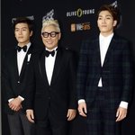 파격적인 윤종신의 머리색깔ㅋㅋㅋㅋㅋㅋㅋㅋ