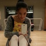 허니버터칩 자랑하는 니콜과 헬로비너스 ㅡㅡ