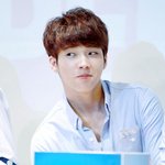 <b>새침</b>한 표정의 男아이돌 모음