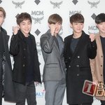 [EXO] 엠씨엠 <b>행사사진</b> 뜬거나 봐