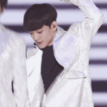 [EXO] 가끔씩 <b>거울</b>볼때마다 죄책감 <b>안</b>느껴?