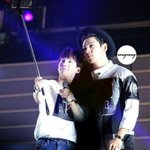 [위너] 탑이랑 셀<b>카봉</b> 들고 셀카 찍는 김진우