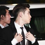 [EXO] 디오 거북목 심하더니 진짜 <b>거북</b>이됐네