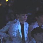 [EXO] 종인이 <b>무릎</b>에 종대 종대 <b>무릎</b>에 씽이