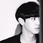 [EXO] 아까 배경화면 골라달라고 글올린앤데