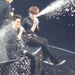 [EXO] 어 <b>옆구리</b>가 왜 시리지?