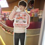 [EXO] 오늘 베라 포카받으러 갔는데