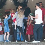 크리스마스 쇼핑중인 제시카 알바 &amp; 캐시 <b>워렌</b>