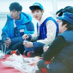 [EXO] 이런 대학선배 감히 꿈꿔봅니다.