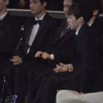 [시우민] 시우민 발<b>동동</b>~