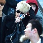 [EXO] 굿즈사용하는 <b>타오</b>