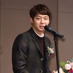 상받으러가서 기쁜 박유천 <b>표정</b>ㅋㅋ