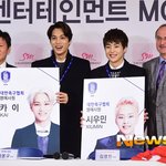 [시우민] 명예<b>사원</b>된 민석이 !함박웃음봐 ㅋㅋ