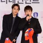 [EXO] 시발년 아깐 시우민 줘패려고 카이 <b>이용</b>