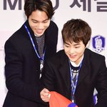 [EXO] 오늘 어그로는 <b>뼛속</b>까지 열폭이다~라고