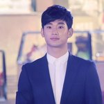 여전히 잘생긴 김수현 최근 직찍