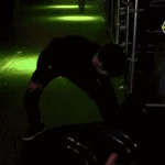 [시우민] <b>본무대</b>직전 스트레칭하는 시우민 