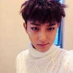 [EXO] <b>다래끼</b>째는거 쌍수하는거