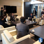 [EXO] <b>직급</b>있어뵈는 엑소매니저? 이사람 전에