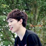 [EXO] 나오늘감성돋는데 벽반때 애들<b>칭찬</b>