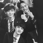 [EXO] 손크기가 키랑 <b>비례</b>하는거면