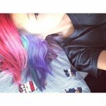 앵무새 색깔 머리한 미쓰에이 민