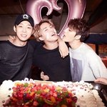 [EXO] 채팅 공지떳네 내일 하기로