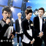 [EXO] <b>MC</b>뒤에 세훈이 어리버리한거 찍힌거