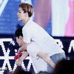 [EXO] ㅋㅋ <b>이사진</b> 나는 왜 오세훈보다 씽<b>이</b>가 더 웃기지?